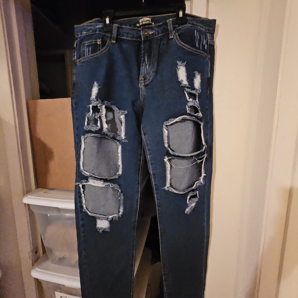 Top Trends Basic Collection Distressed Jeans - Picture 4 of 5
